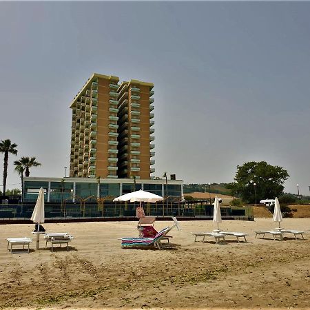Interno 132 Appartement Porto San Giorgio Buitenkant foto