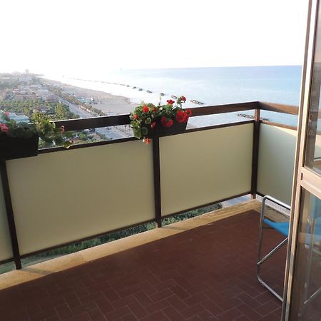 Interno 132 Appartement Porto San Giorgio Buitenkant foto