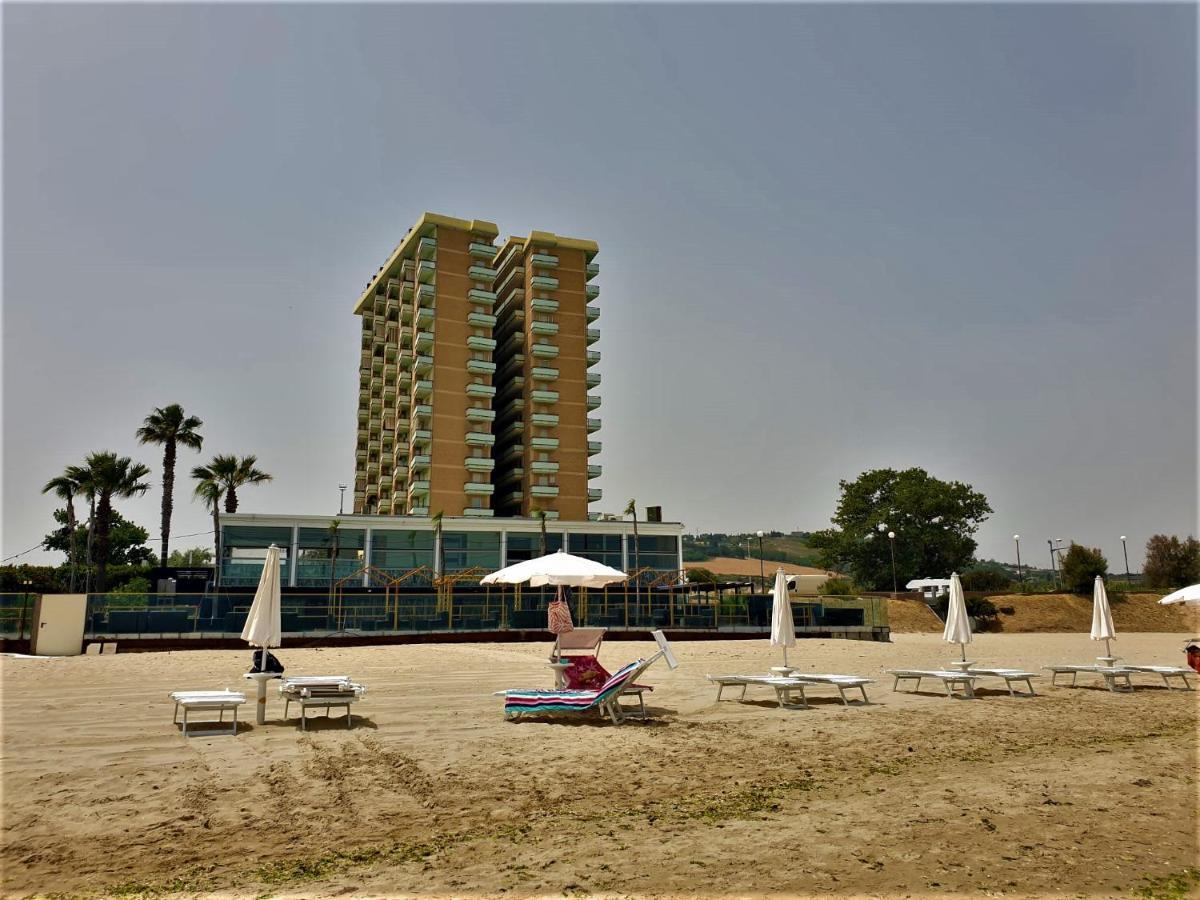 Interno 132 Appartement Porto San Giorgio Buitenkant foto